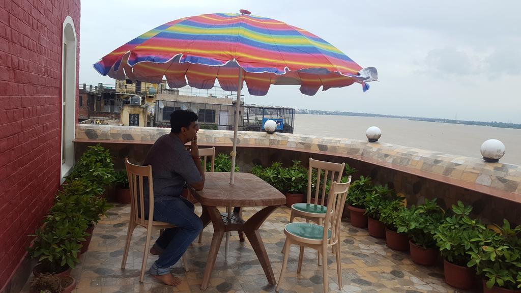 Shiva Ganges View Guest House فاراناسي المظهر الخارجي الصورة