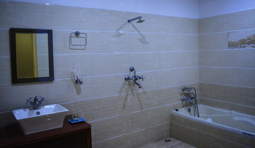 Shiva Ganges View Guest House فاراناسي المظهر الخارجي الصورة