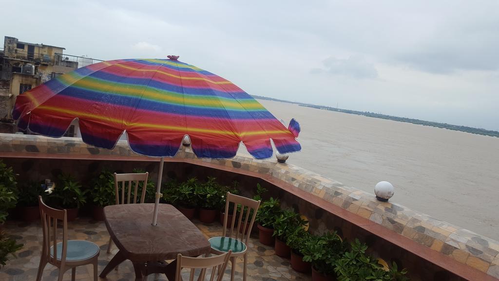 Shiva Ganges View Guest House فاراناسي المظهر الخارجي الصورة