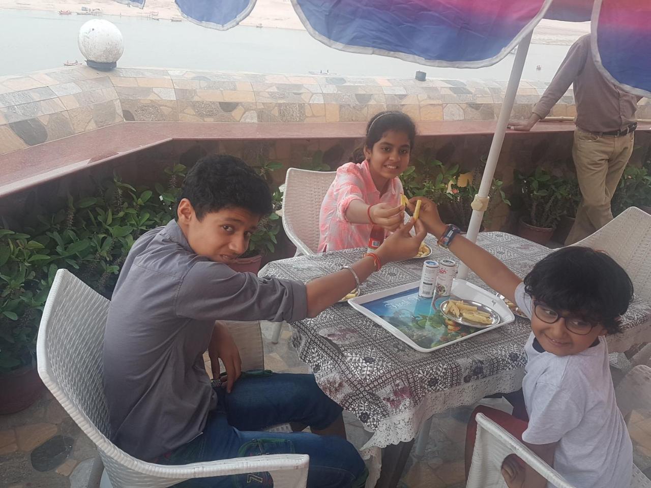 Shiva Ganges View Guest House فاراناسي المظهر الخارجي الصورة